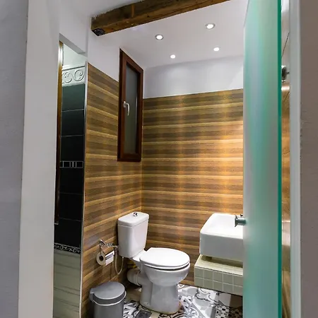 Modern In Apartment Thessaloniki